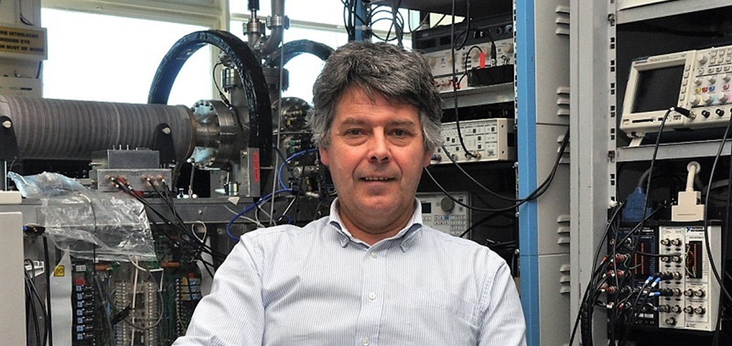 Swansea University physicist awarded a prestigious honour by the Institute of Physics
